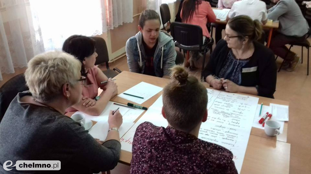 Dwójka dołączyła do Narady Obywatelskiej o Edukacji
