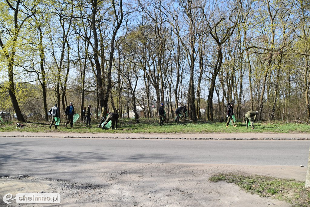 Wiosenne sprzątanie Parku nad Wisłą