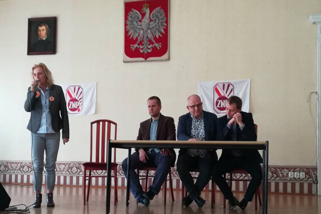 Władze samorządowe wspierają strajkujących nauczycieli