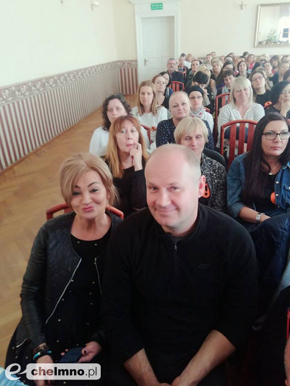 Władze samorządowe wspierają strajkujących nauczycieli