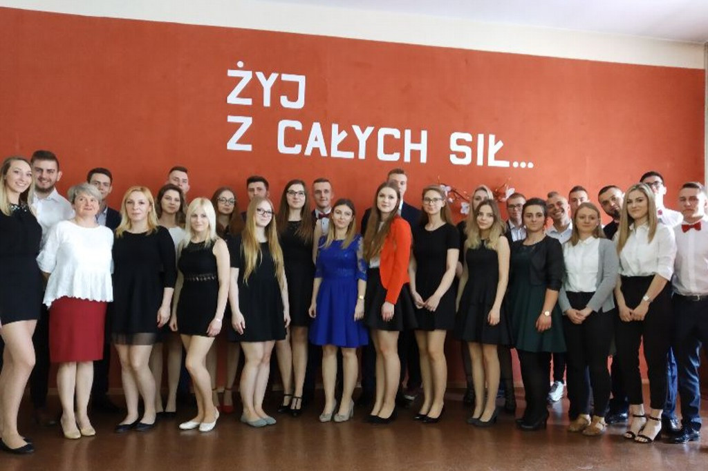 Pożegnanie maturzystów w Mundurówce