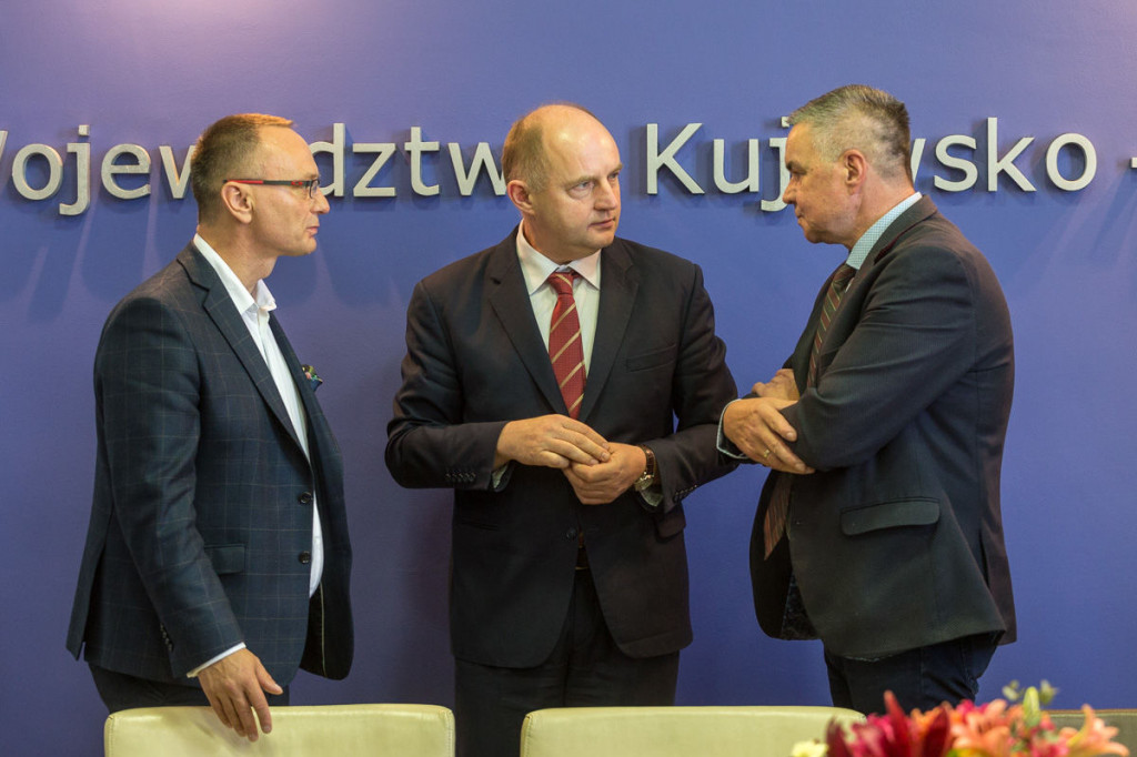 Rondo w Białych Błotach w budowie