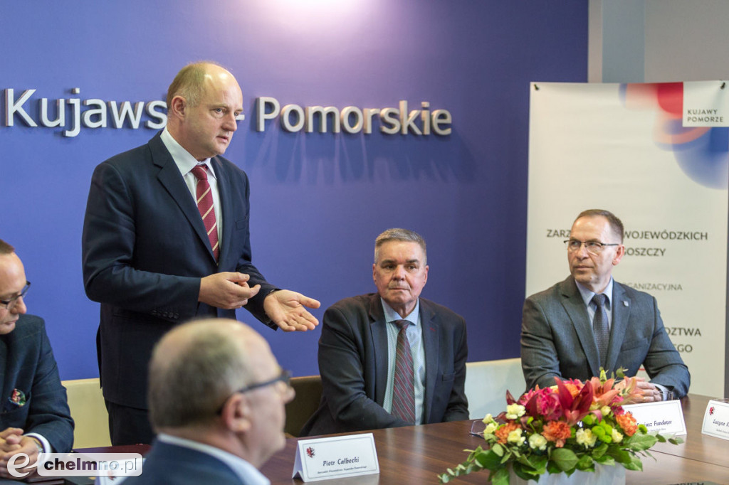 Rondo w Białych Błotach w budowie