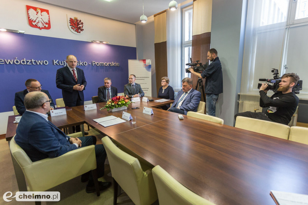 Rondo w Białych Błotach w budowie
