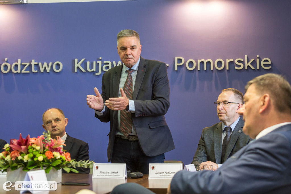Rondo w Białych Błotach w budowie