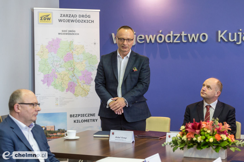 Rondo w Białych Błotach w budowie