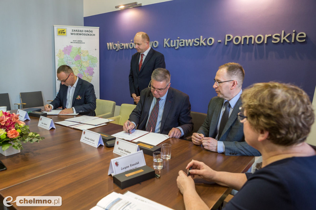 Rondo w Białych Błotach w budowie