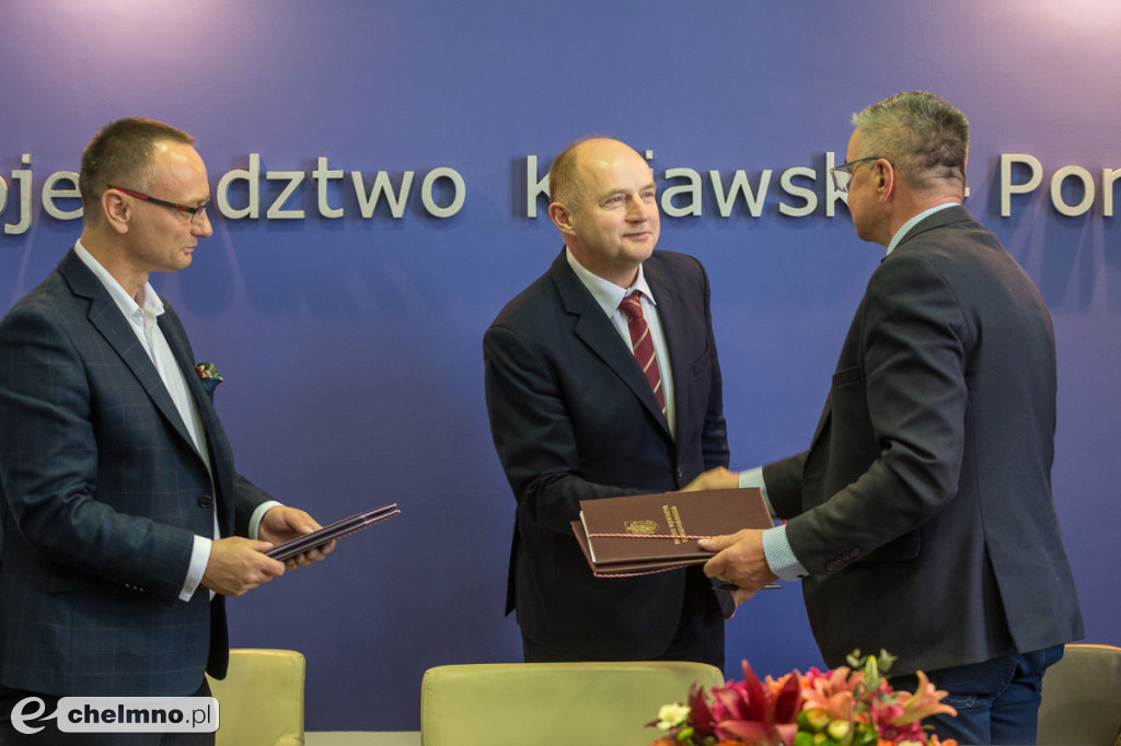 Rondo w Białych Błotach w budowie