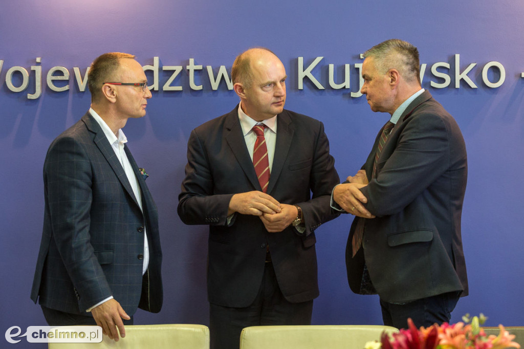 Rondo w Białych Błotach w budowie