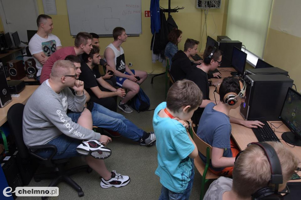 Szkolny turniej gry w LoL'a