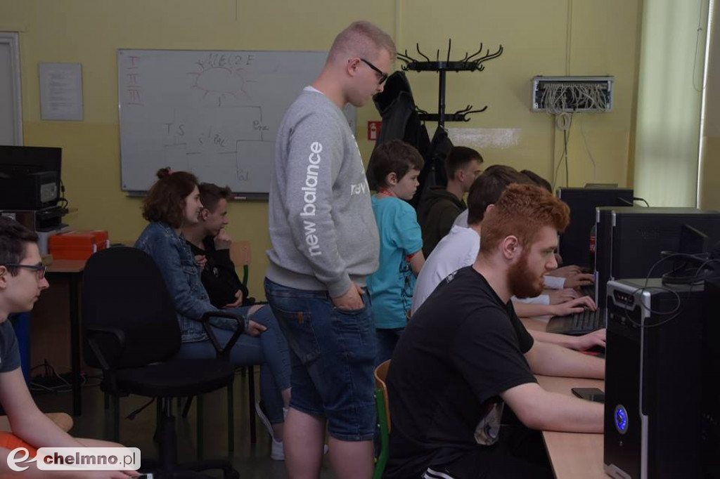 Szkolny turniej gry w LoL'a