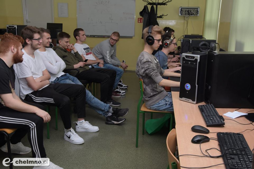 Szkolny turniej gry w LoL'a