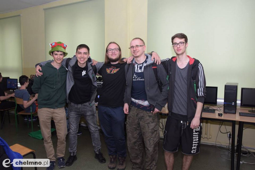 Szkolny turniej gry w LoL'a