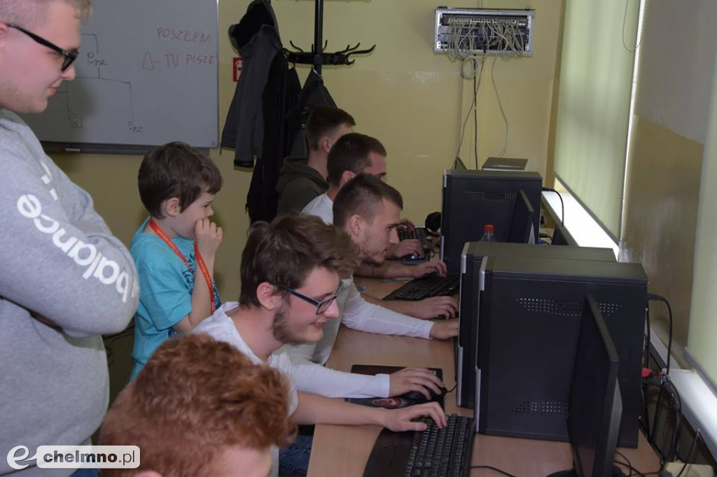 Szkolny turniej gry w LoL'a