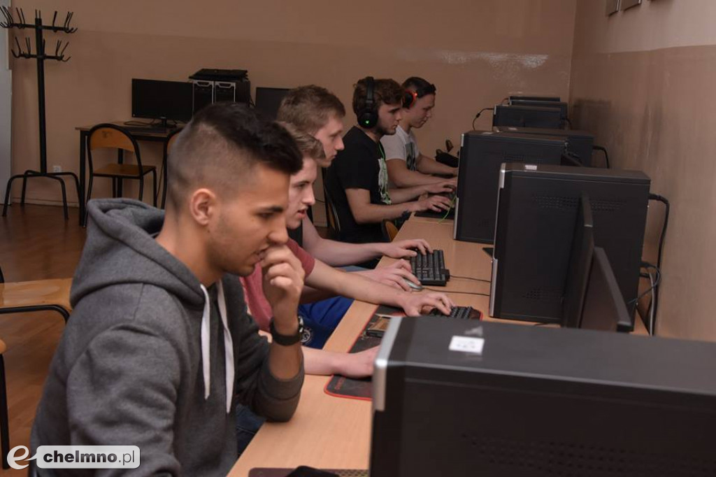 Szkolny turniej gry w LoL'a