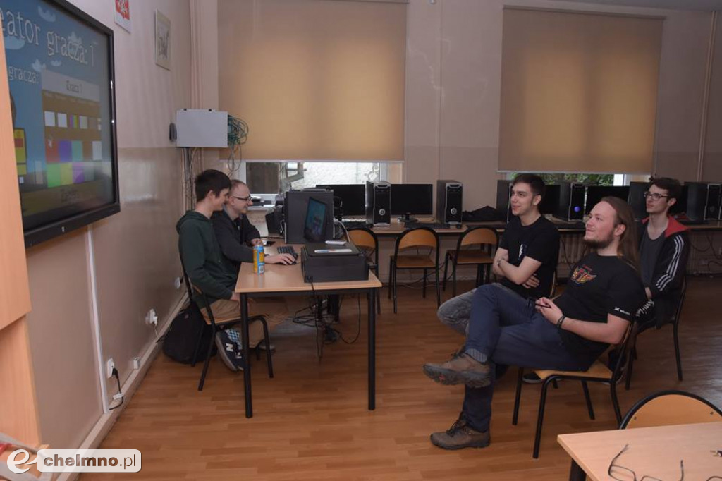 Szkolny turniej gry w LoL'a