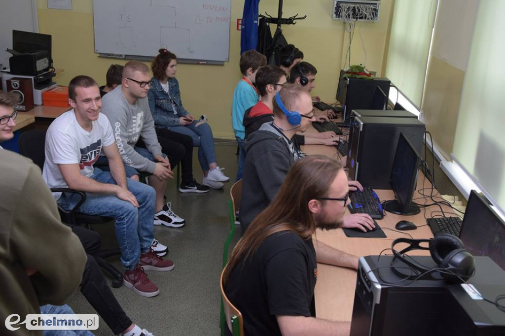 Szkolny turniej gry w LoL'a