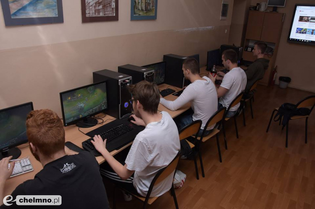Szkolny turniej gry w LoL'a