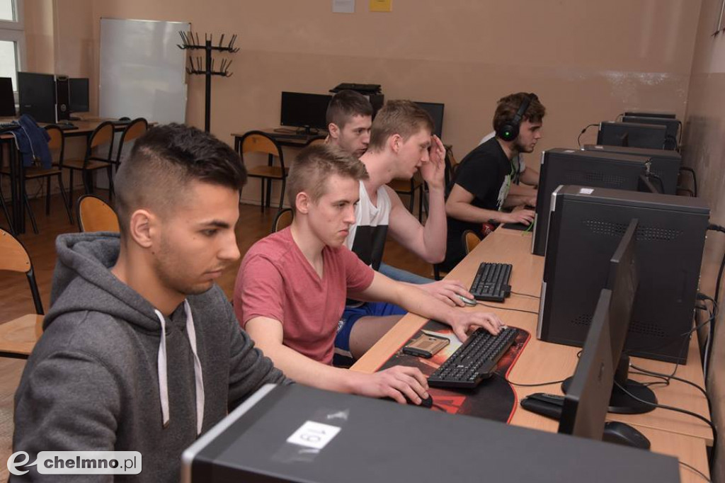 Szkolny turniej gry w LoL'a
