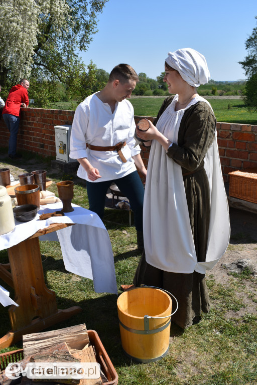 Pokazy sokolnicze, potyczki rycerskie i średniowieczny klimat