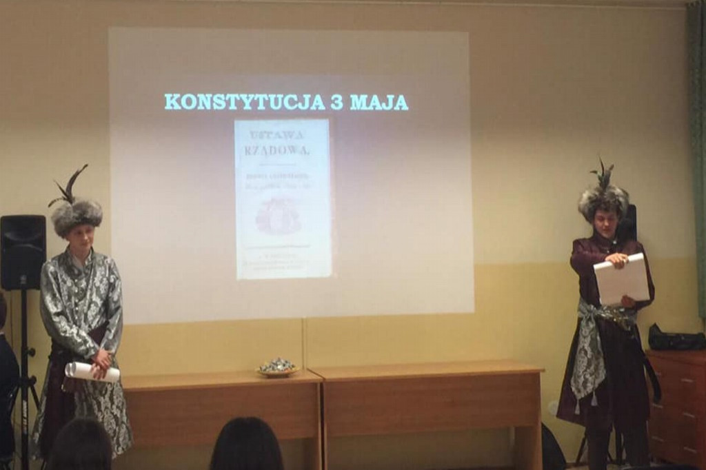 Katolik włącza się w patriotyczne obchody Majowe