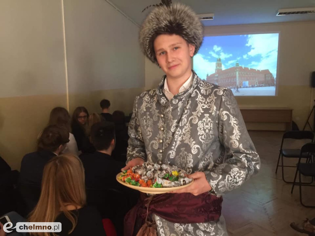 Katolik włącza się w patriotyczne obchody Majowe