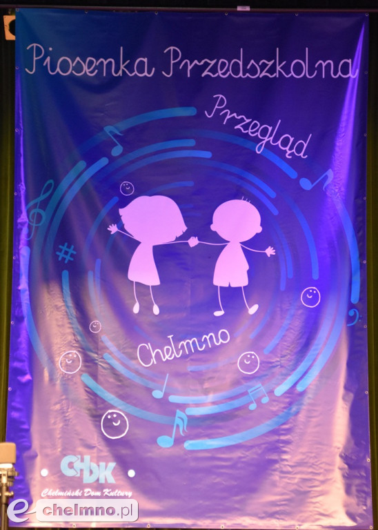 Radosne śpiewanie na Festiwalu Piosenki Przedszkolnej