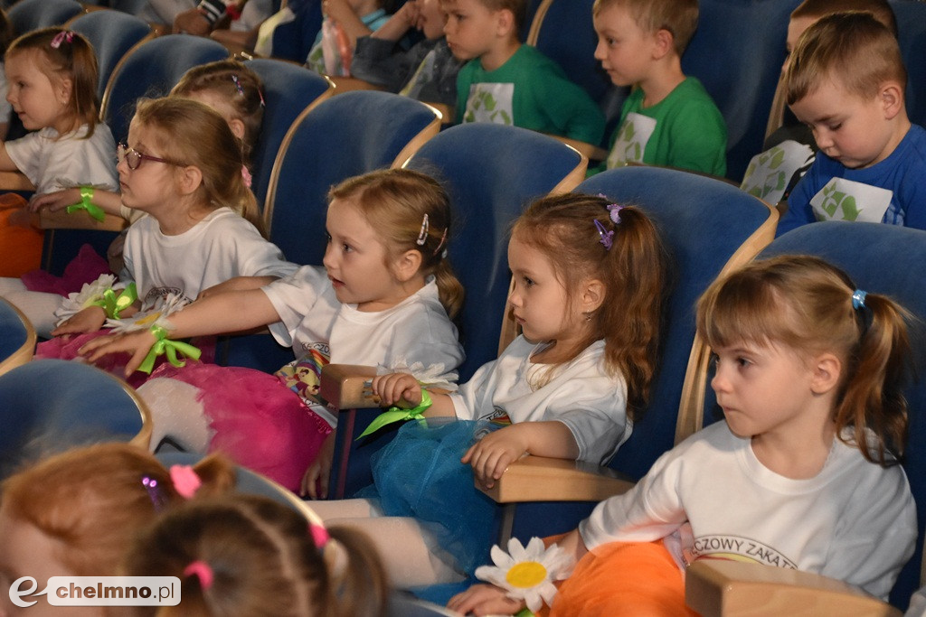 Radosne śpiewanie na Festiwalu Piosenki Przedszkolnej