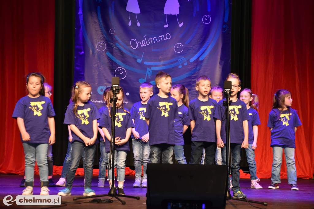 Radosne śpiewanie na Festiwalu Piosenki Przedszkolnej