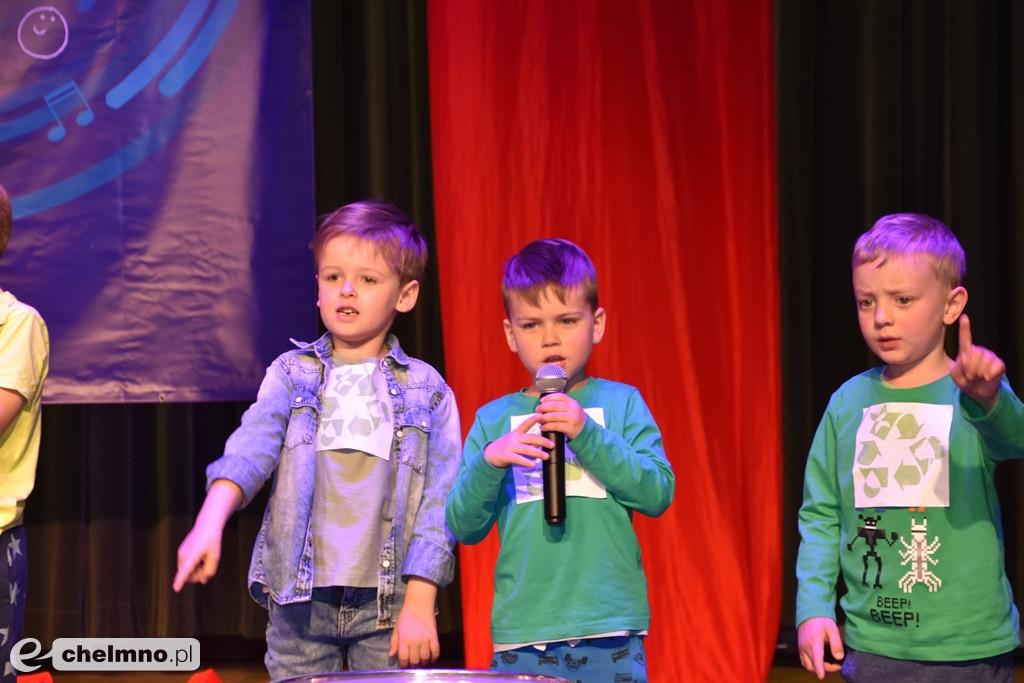 Radosne śpiewanie na Festiwalu Piosenki Przedszkolnej