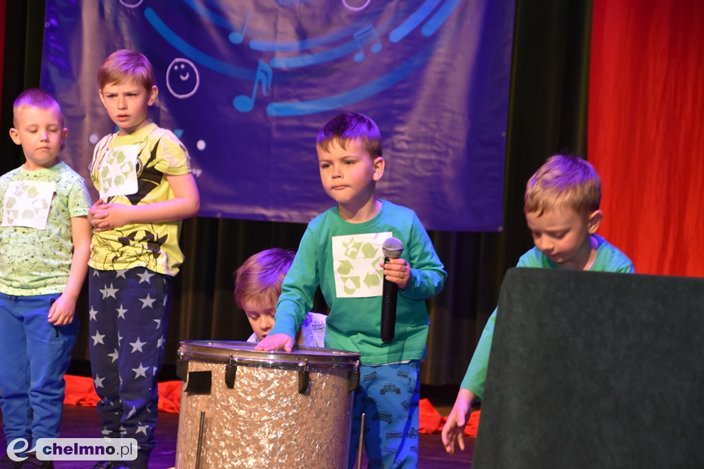 Radosne śpiewanie na Festiwalu Piosenki Przedszkolnej