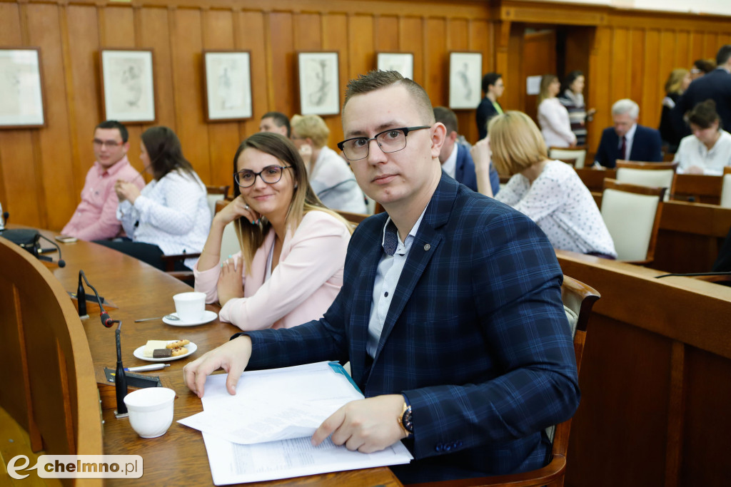Wsparcie na edukację, inwestycje, dotacje dla przedsiębiorców