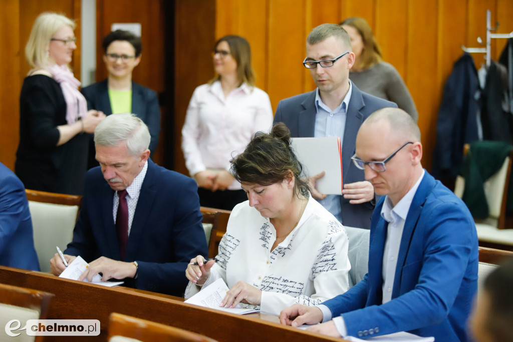 Wsparcie na edukację, inwestycje, dotacje dla przedsiębiorców