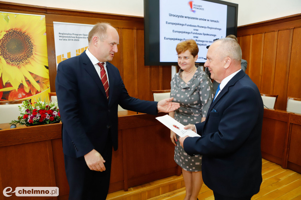 Wsparcie na edukację, inwestycje, dotacje dla przedsiębiorców