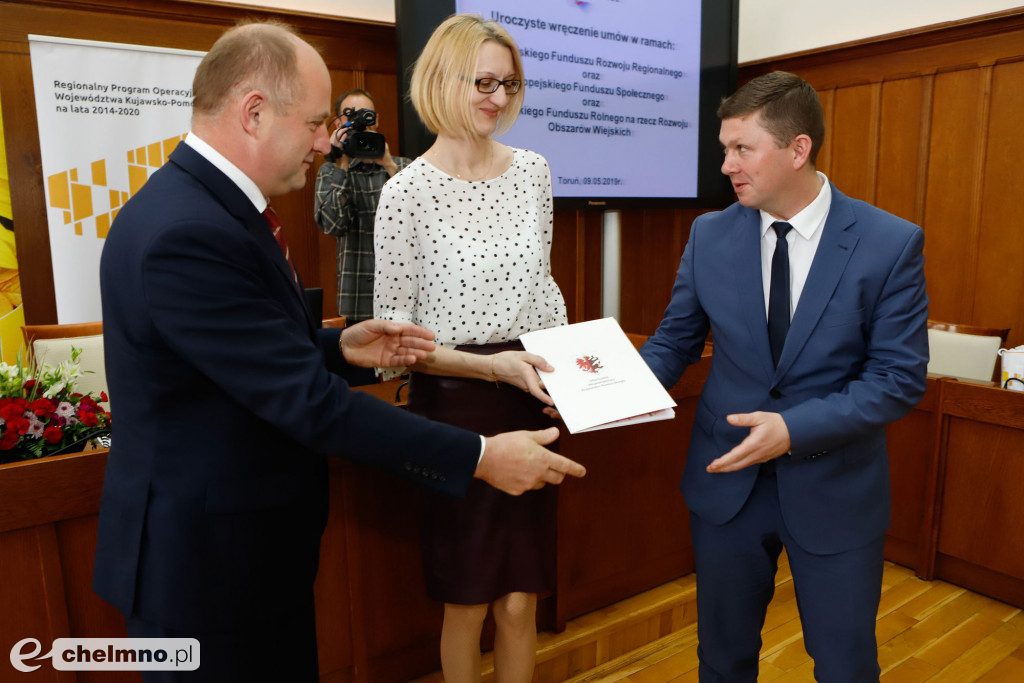 Wsparcie na edukację, inwestycje, dotacje dla przedsiębiorców