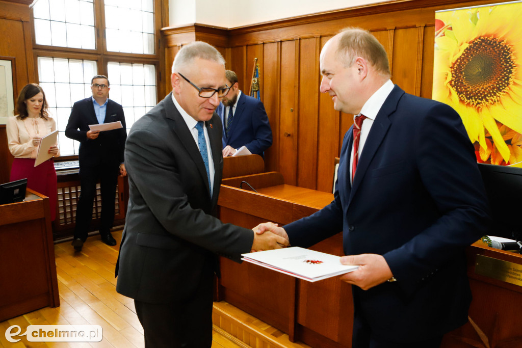 Wsparcie na edukację, inwestycje, dotacje dla przedsiębiorców