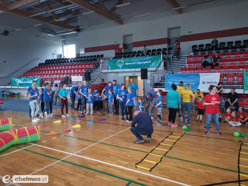 Wesołe zabawy podczas Dnia Młodego Sportowca