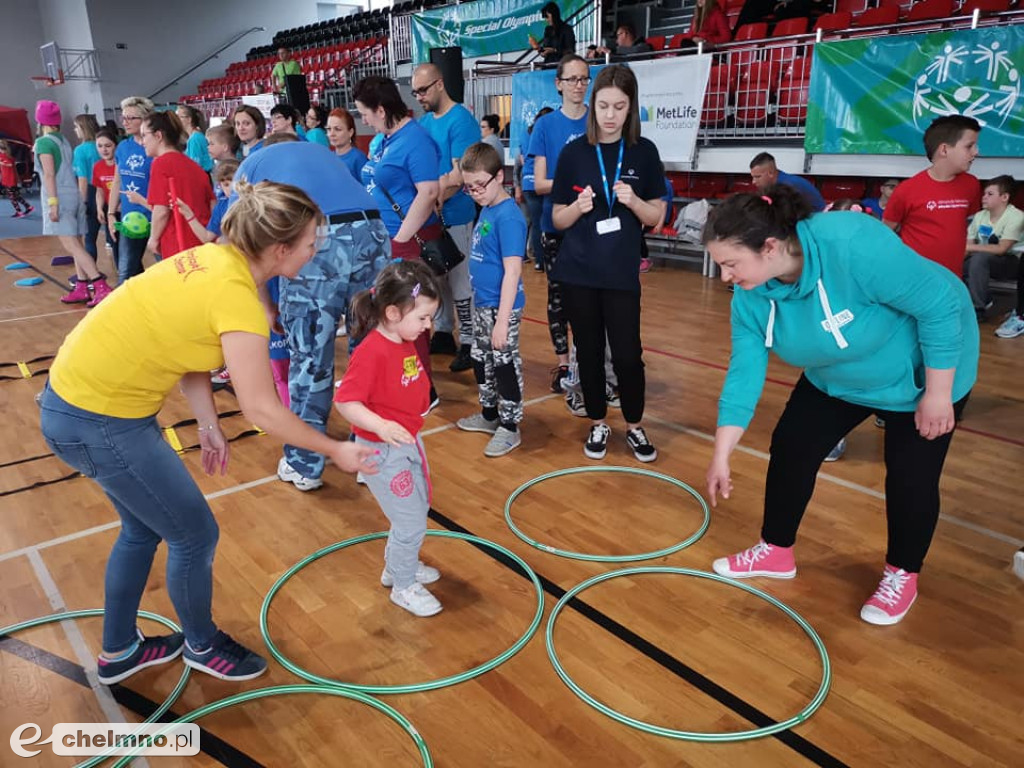 Wesołe zabawy podczas Dnia Młodego Sportowca