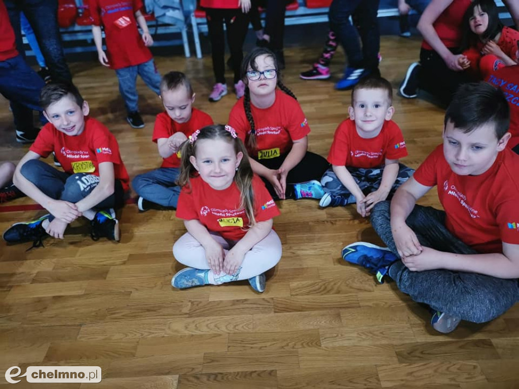 Wesołe zabawy podczas Dnia Młodego Sportowca