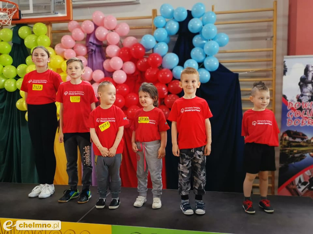 Wesołe zabawy podczas Dnia Młodego Sportowca