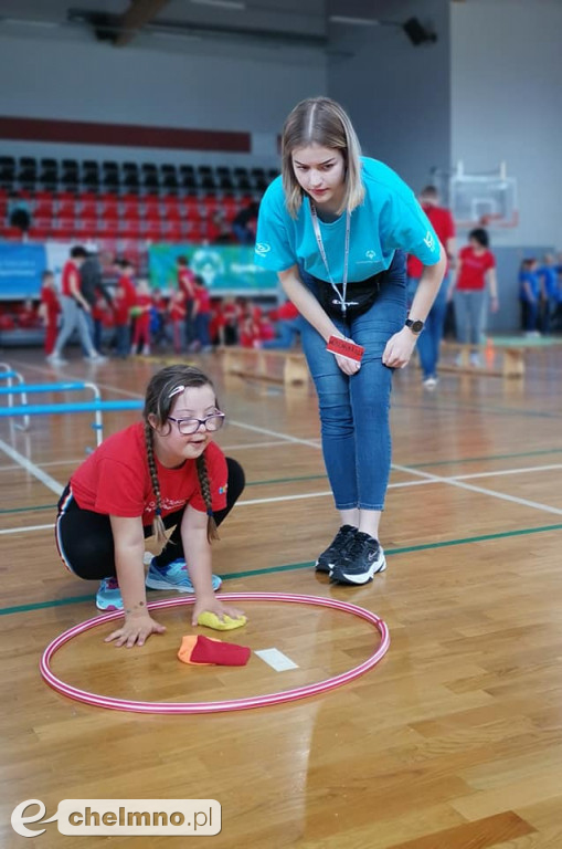 Wesołe zabawy podczas Dnia Młodego Sportowca