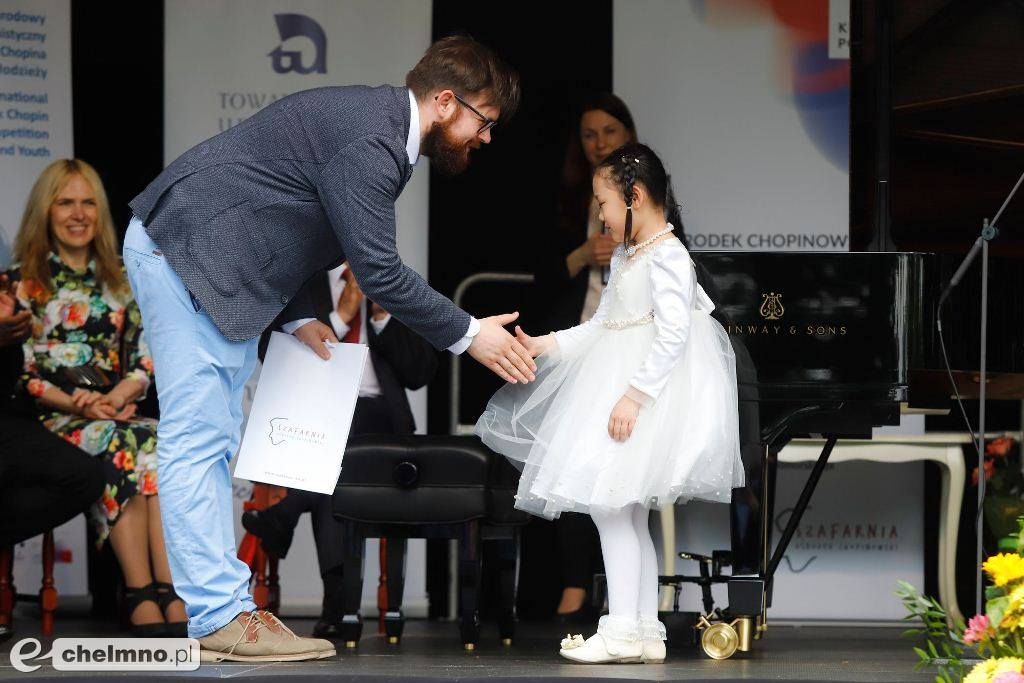 Laureaci konkursu pianistycznego w Szafarni