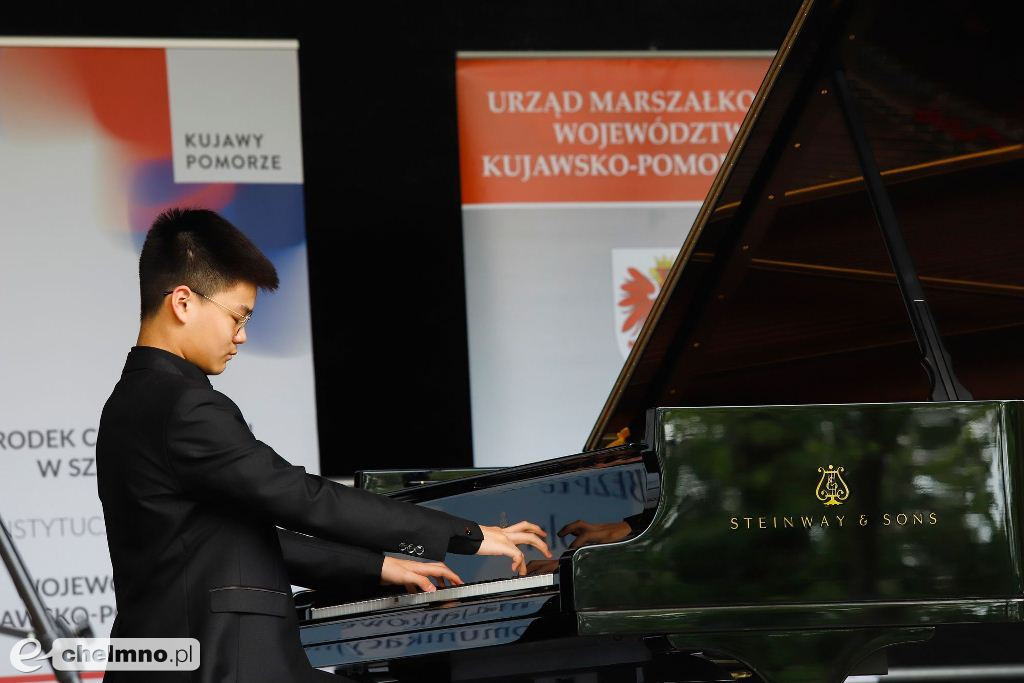 Laureaci konkursu pianistycznego w Szafarni