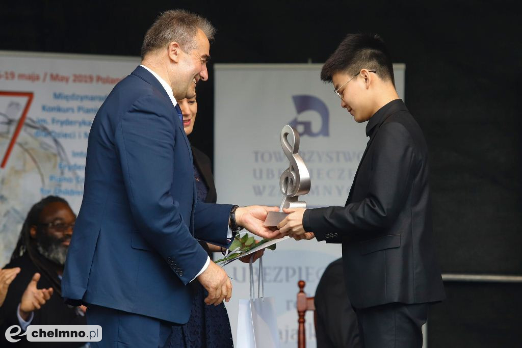 Laureaci konkursu pianistycznego w Szafarni