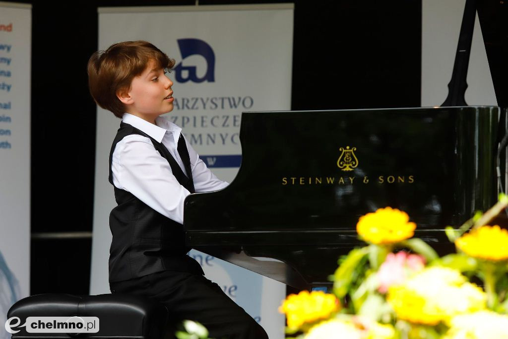 Laureaci konkursu pianistycznego w Szafarni