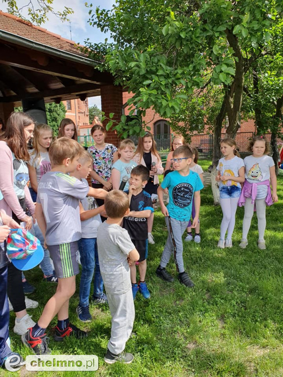 Sympatyczne, piknikowe obchody Dnia Matki i Dziecka