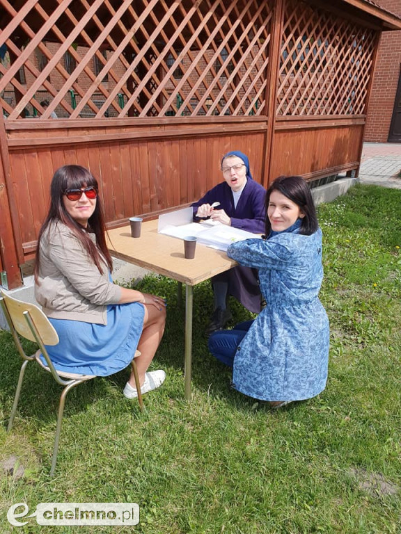 Sympatyczne, piknikowe obchody Dnia Matki i Dziecka