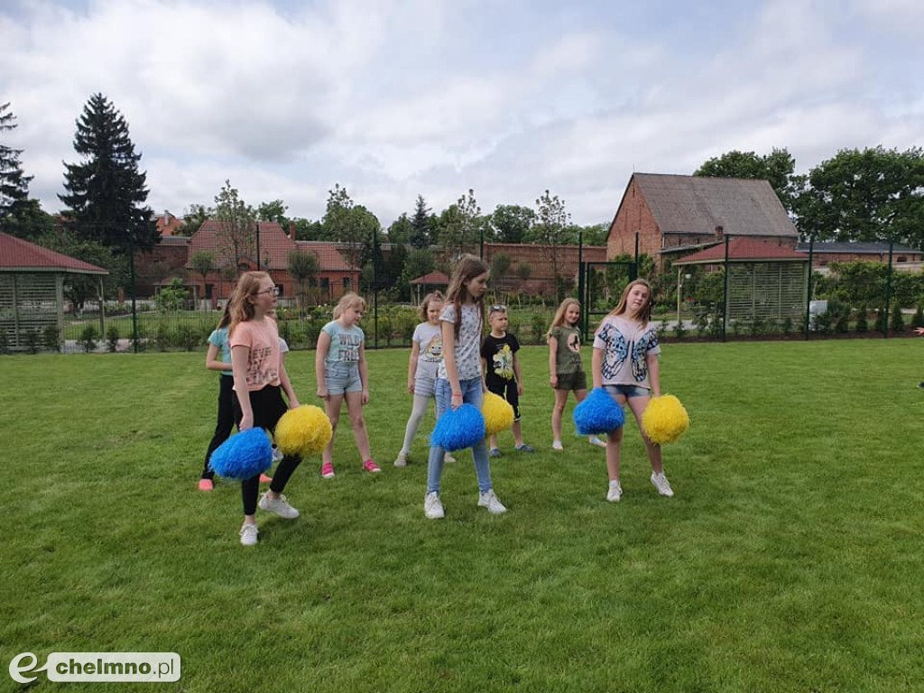Sympatyczne, piknikowe obchody Dnia Matki i Dziecka