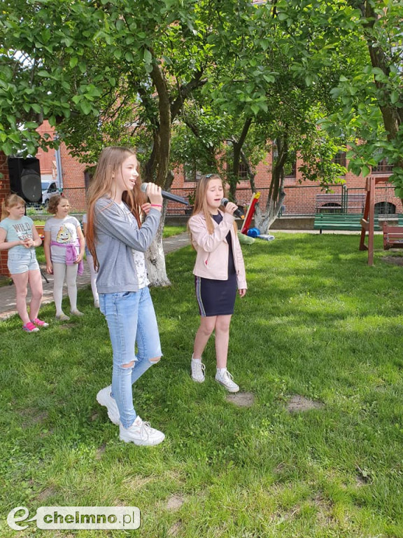 Sympatyczne, piknikowe obchody Dnia Matki i Dziecka