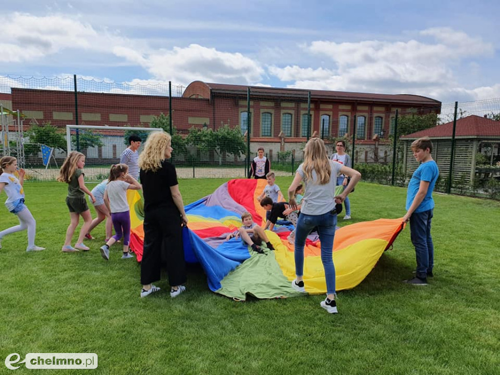 Sympatyczne, piknikowe obchody Dnia Matki i Dziecka